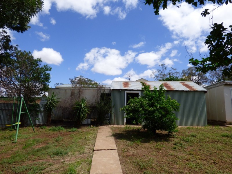 20 Coleman Road, Parkes NSW 2870