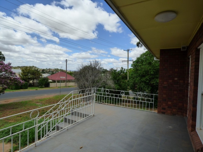 20 Coleman Road, Parkes NSW 2870