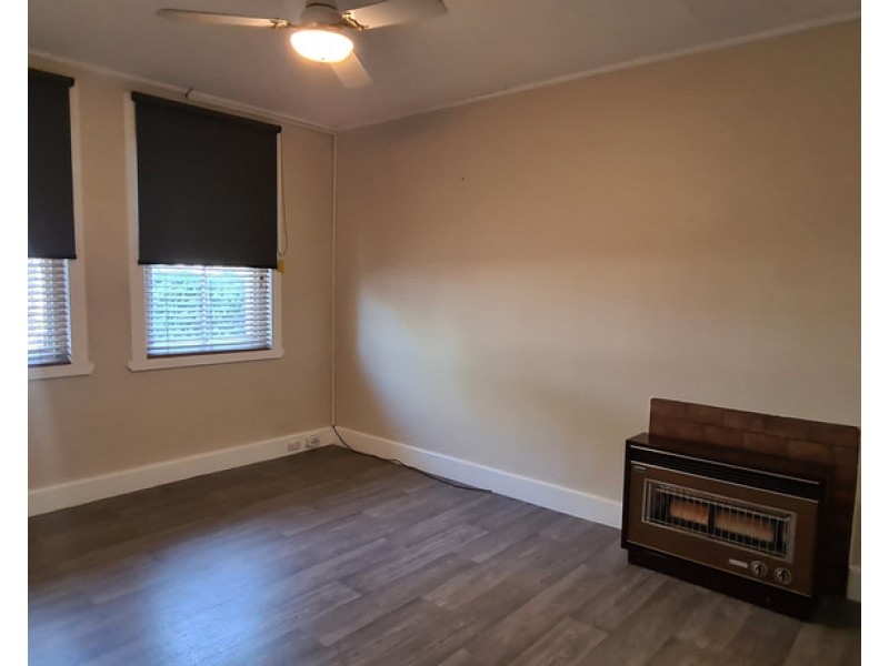 29 Orange Street, Parkes NSW 2870