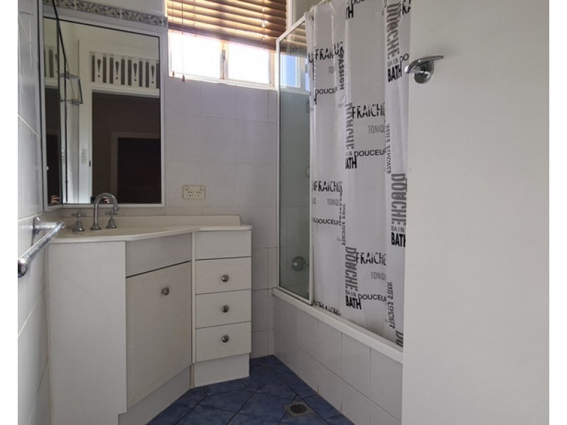 29 Orange Street, Parkes NSW 2870