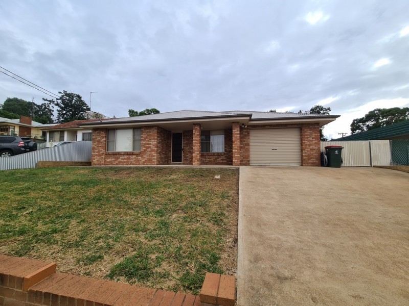 36 Reid Street, Parkes NSW 2870
