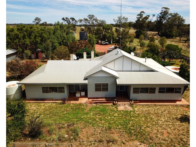 ‘Boomi’ 211 Larkings Road, Tottenham NSW 2873