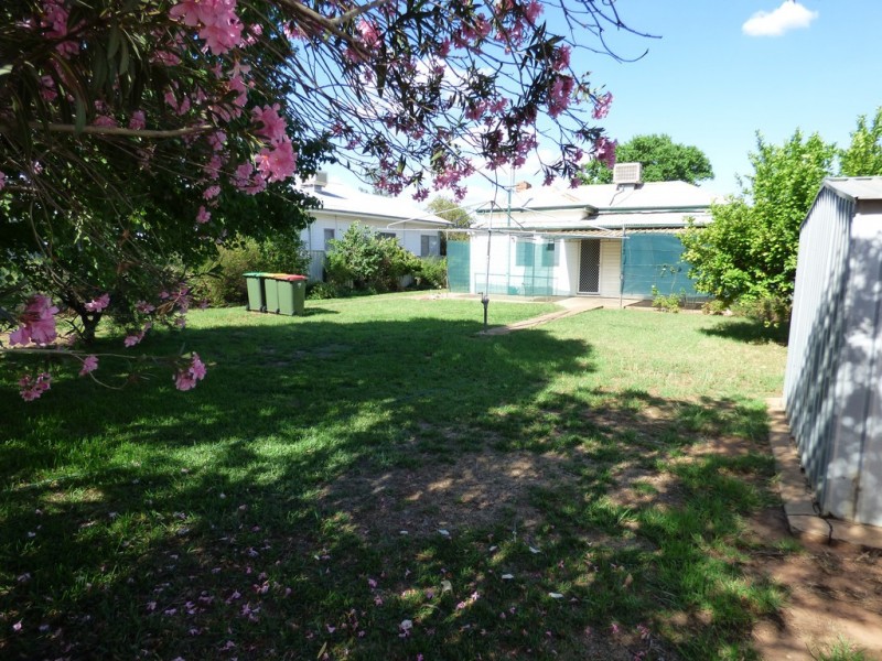 6 Bartley Street, Forbes NSW 2871