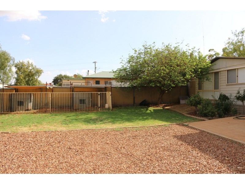 17 Gatenby Street, Condobolin NSW 2877