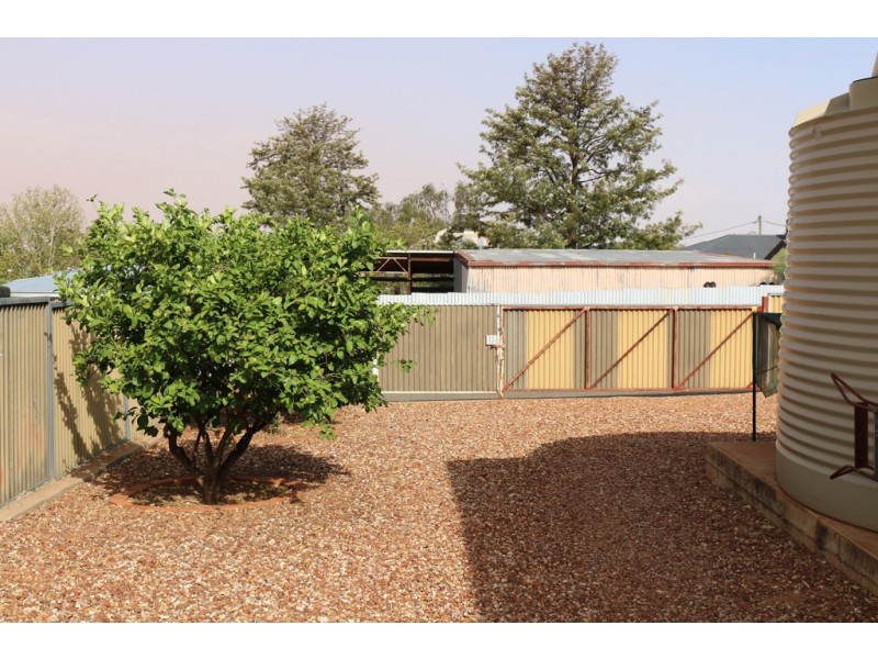 17 Gatenby Street, Condobolin NSW 2877