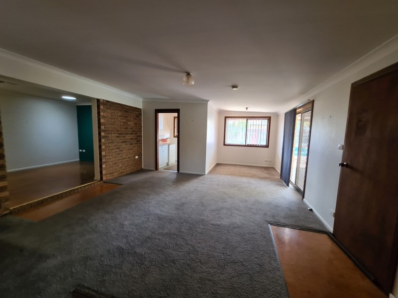 31 Lawson Street, Parkes NSW 2870