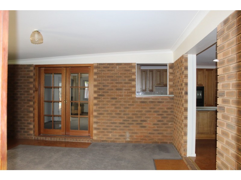 31 Lawson Street, Parkes NSW 2870