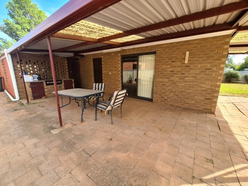 31 Lawson Street, Parkes NSW 2870