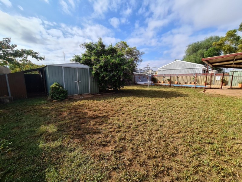 31 Lawson Street, Parkes NSW 2870