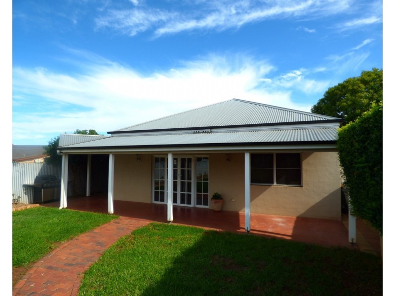 58 Dalton Street, Parkes NSW 2870