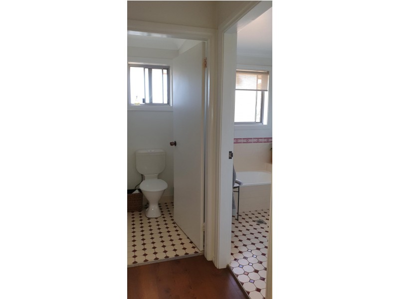 7a Tulara Place, Parkes NSW 2870