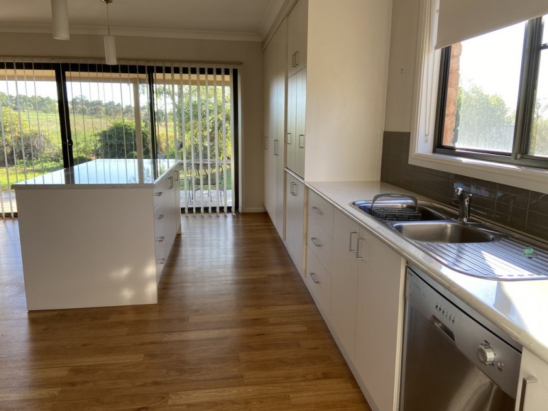 31 Noonan Street, Parkes NSW 2870