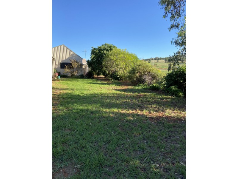 31 Noonan Street, Parkes NSW 2870