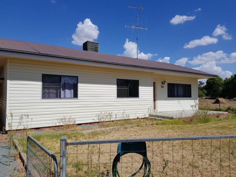 23 Kelly Road, Parkes NSW 2870