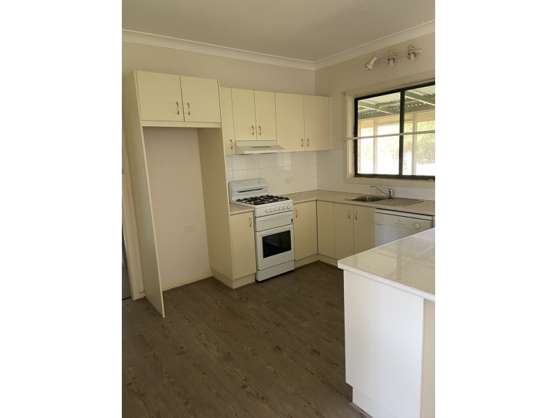 23 Kelly Road, Parkes NSW 2870