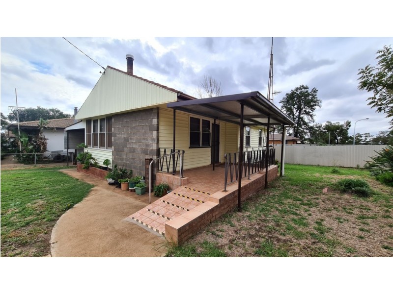 45 Brady Street, Condobolin NSW 2877
