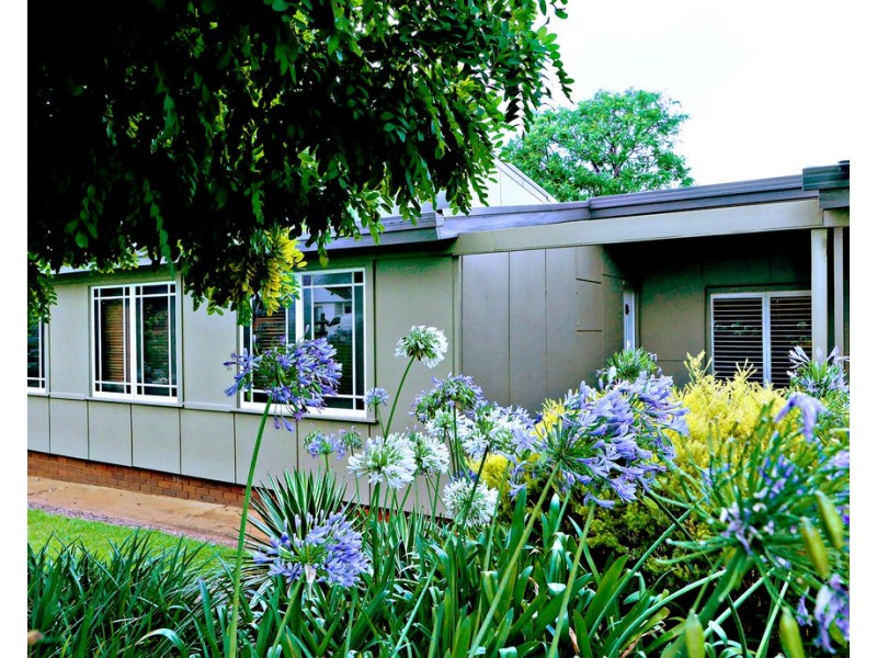 3 Evans Parade, Parkes NSW 2870