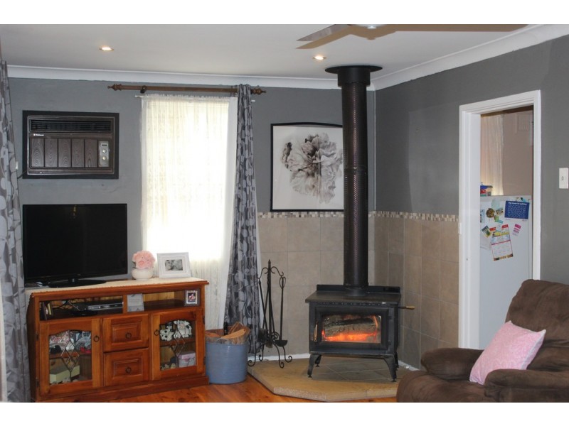 11 Keast Street, Parkes NSW 2870