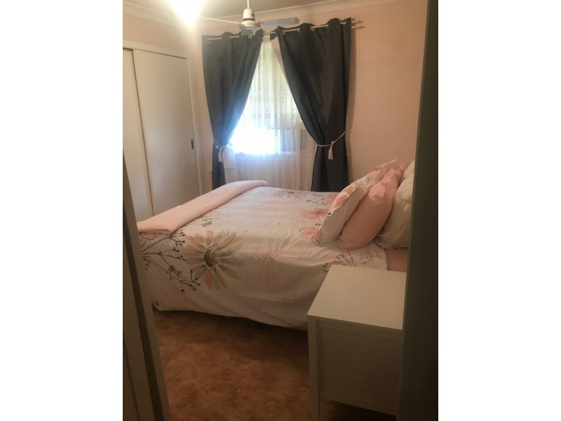 11 Keast Street, Parkes NSW 2870