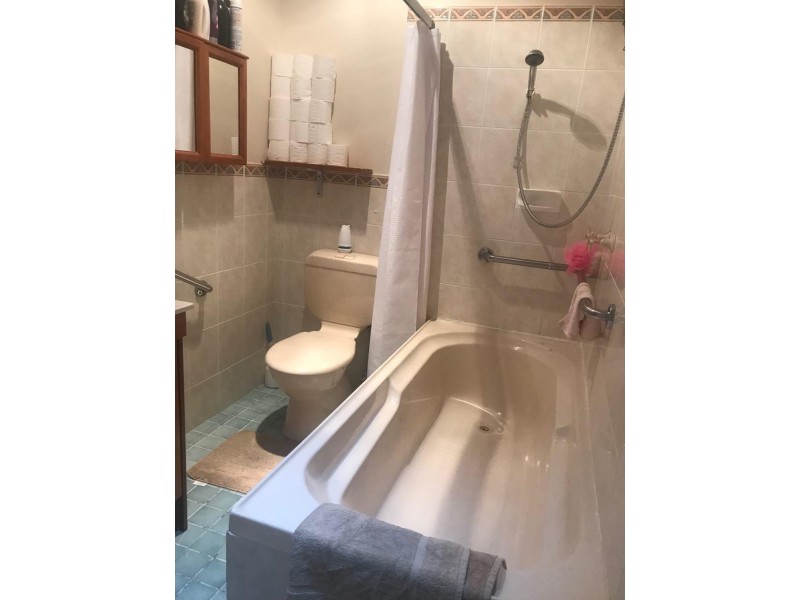 11 Keast Street, Parkes NSW 2870