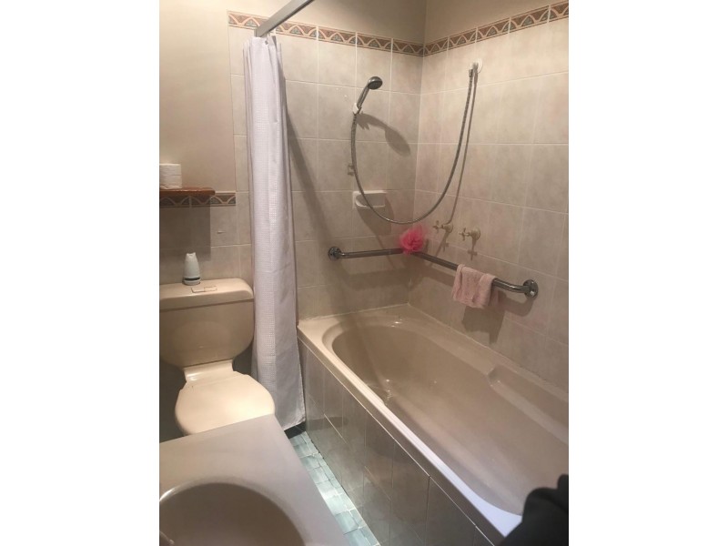 11 Keast Street, Parkes NSW 2870