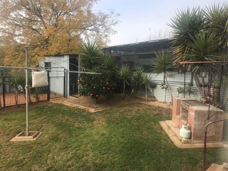 11 Keast Street, Parkes NSW 2870