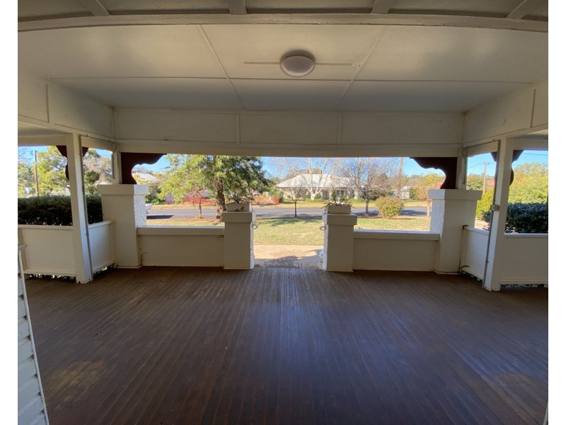 18 Innes Street, Condobolin NSW 2877
