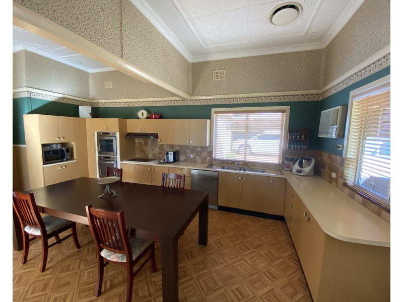 18 Innes Street, Condobolin NSW 2877