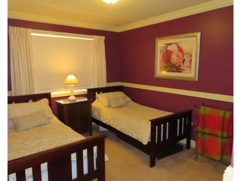 18 Innes Street, Condobolin NSW 2877