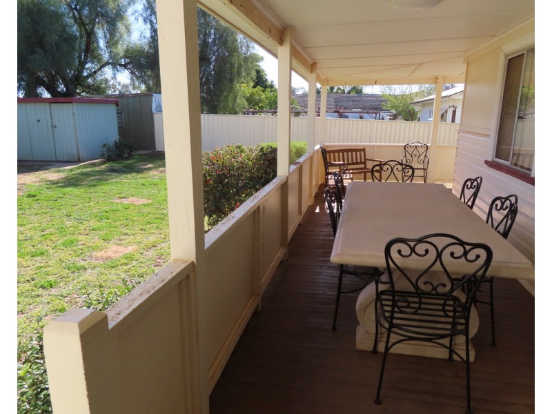 18 Innes Street, Condobolin NSW 2877