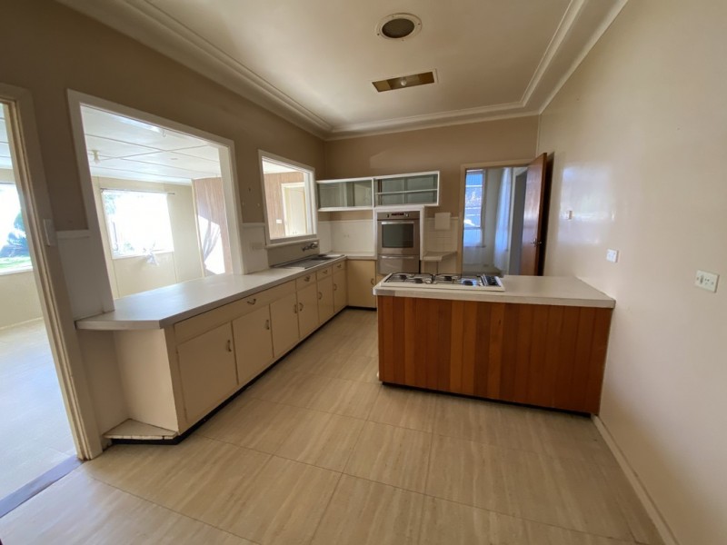 12 Moon Crescent, Parkes NSW 2870