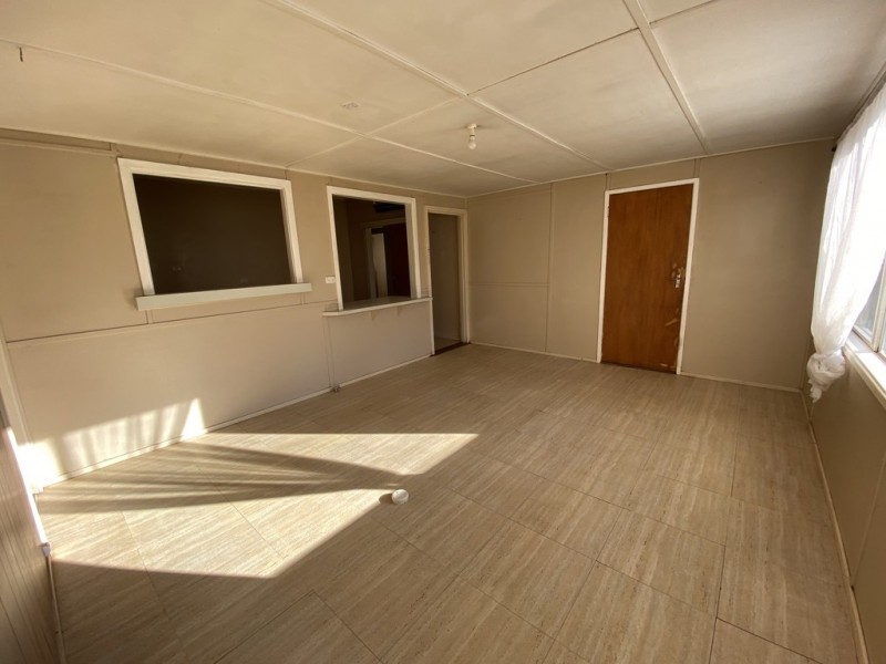 12 Moon Crescent, Parkes NSW 2870