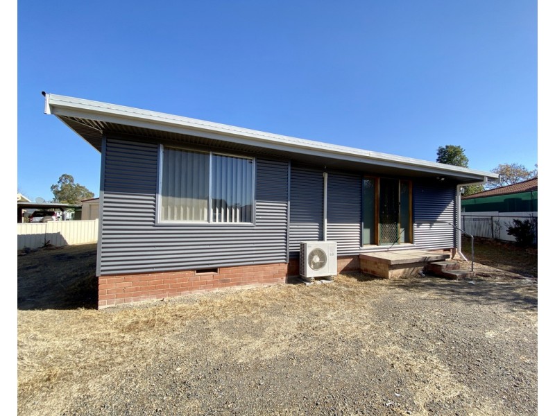 12 Palmer Crescent, Forbes NSW 2871