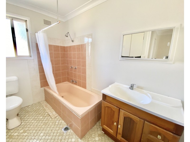 12 Palmer Crescent, Forbes NSW 2871