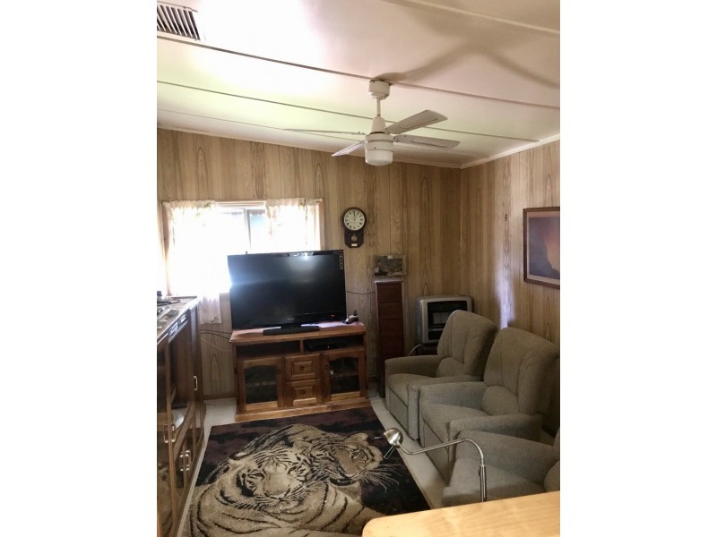 11 Woodward Street, Parkes NSW 2870