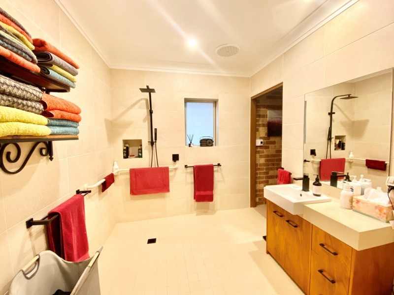 2/122 York Street, Forbes NSW 2871