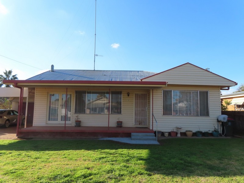 9 Miller Street, Condobolin NSW 2877