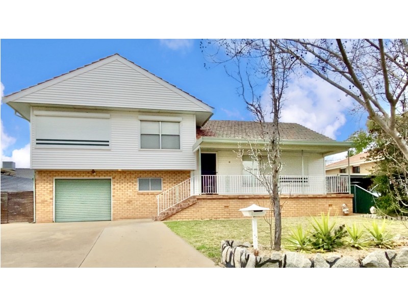 13 Holloway Street, Forbes NSW 2871