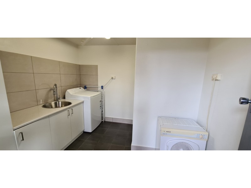 13 Holloway Street, Forbes NSW 2871