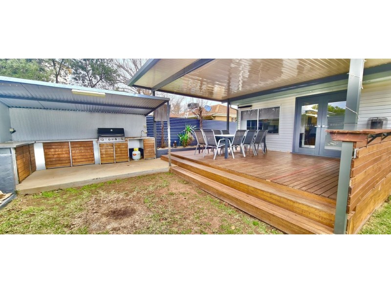 13 Holloway Street, Forbes NSW 2871