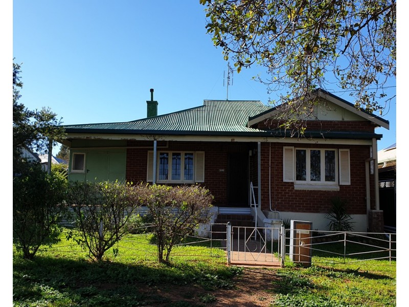 51 Albert Street, Parkes NSW 2870