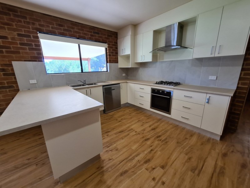 9 Randall Place, Condobolin NSW 2877
