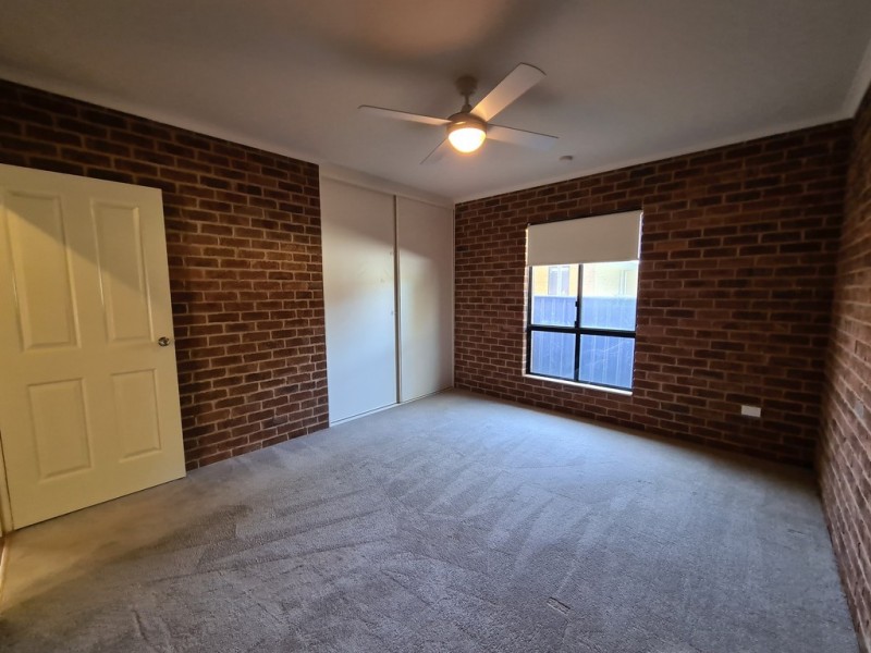 9 Randall Place, Condobolin NSW 2877