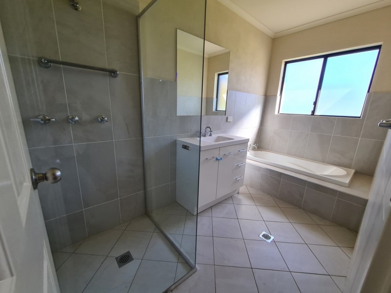 9 Randall Place, Condobolin NSW 2877