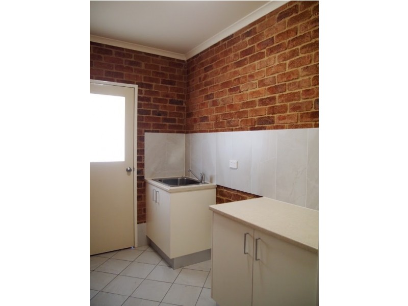 9 Randall Place, Condobolin NSW 2877