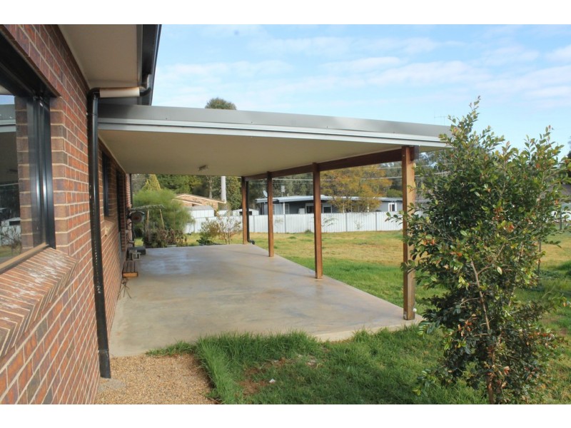 9 Randall Place, Condobolin NSW 2877