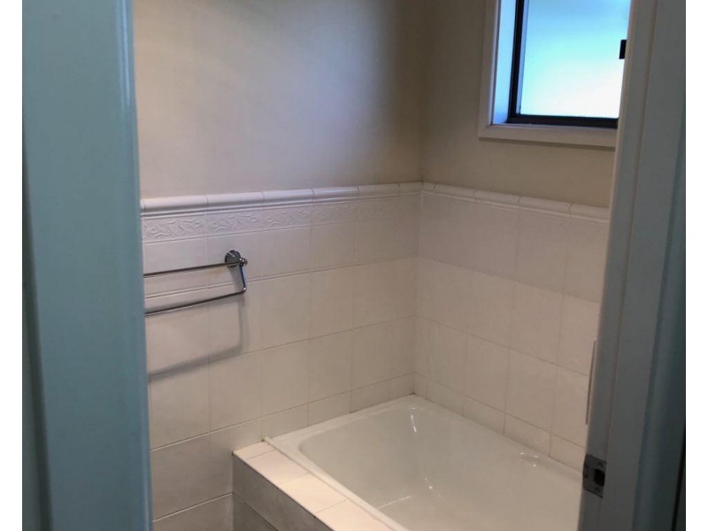 63 Farrer Street, Parkes NSW 2870