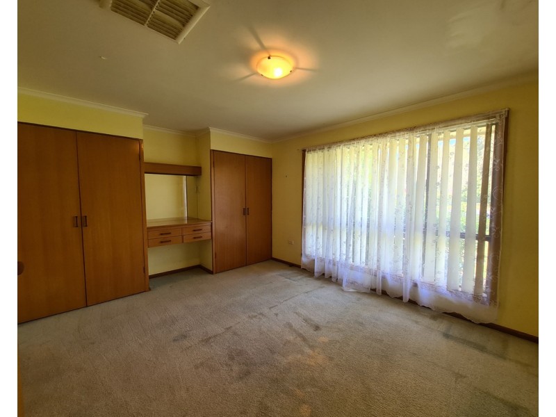 27 Moor Street, Parkes NSW 2870