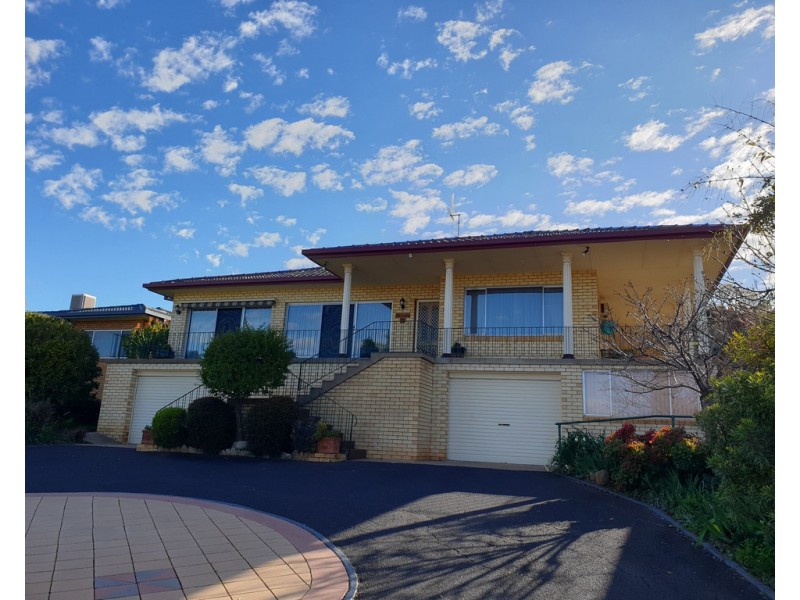 22 Mengarvie Road, Parkes NSW 2870