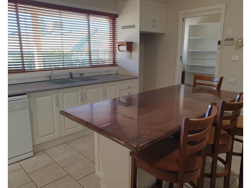 22 Mengarvie Road, Parkes NSW 2870